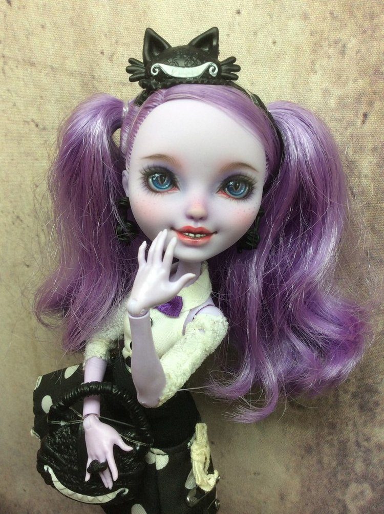 Я рисую, куклам лица я рисую