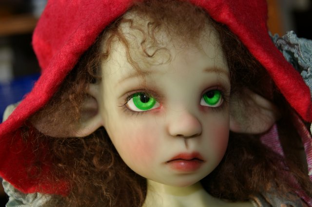 Mademoiselle Buonaparte или росшная Нелличка фавн green Kaye Wiggs с кастомным мейком и аутфитом от Val Zeitler