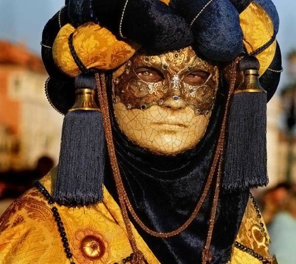 Ах, карнавал или Маска, я тебя знаю