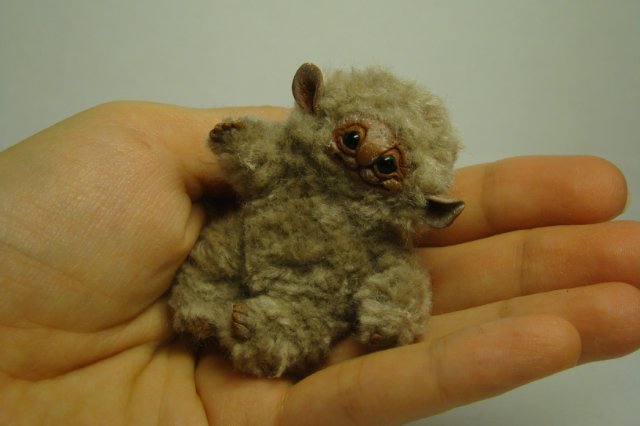 Кто-то из породы домовых. Авторская игрушка Ольги Чернухо (фото 3)