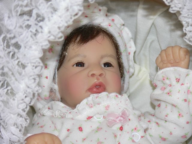 Чудо малыши в детской колясочке.. Artista Charisma Doll