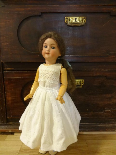 Я называла её Ася. Armand Marseille