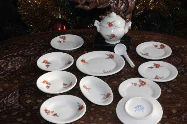 Посуда антикварная, старинная, винтажная - праздник души для нас и конечно кукол! Часть вторая