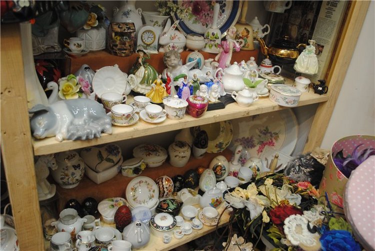 На Тишинку мы пошли – там сокровища нашли. Взгляд на «Блошиный рынок» со второго этажа | Бэйбики На Тишинку мы пошли – там сокровища нашли. Взгляд на «Блошиный рынок» со второго этажа