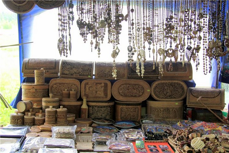 Троицкие гуляния у деревни Василёво, часть первая. Архитектурно-этнографический музей под открытым небом "Василёво"