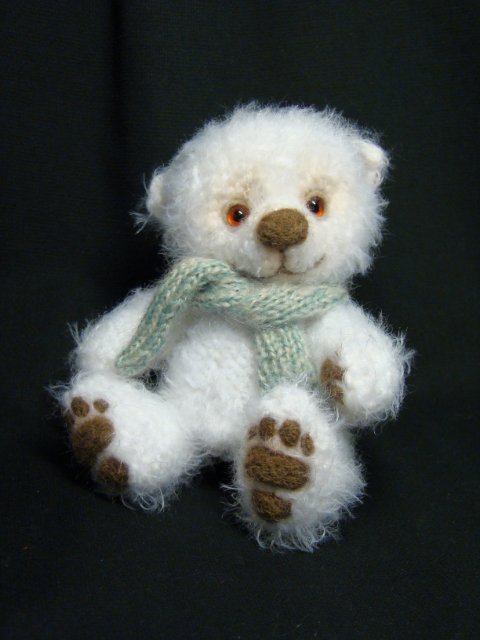 Снежный медведь. Игрушка вязанная крючком Ольги Чернухо (фото 4)