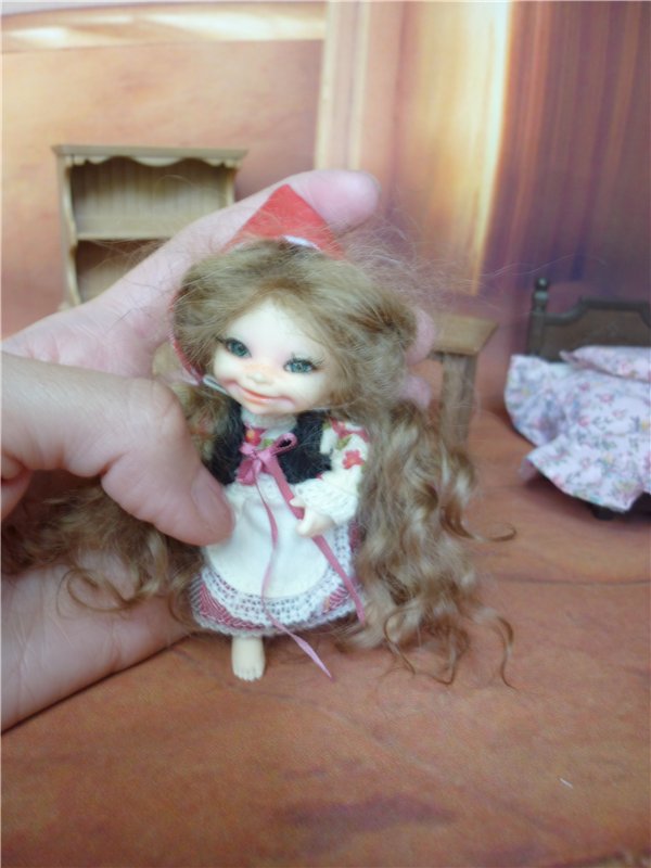 Красная Шапочка на ладошке - микро-костюм для Вареньки ( SoSo realpuki Fairyland)