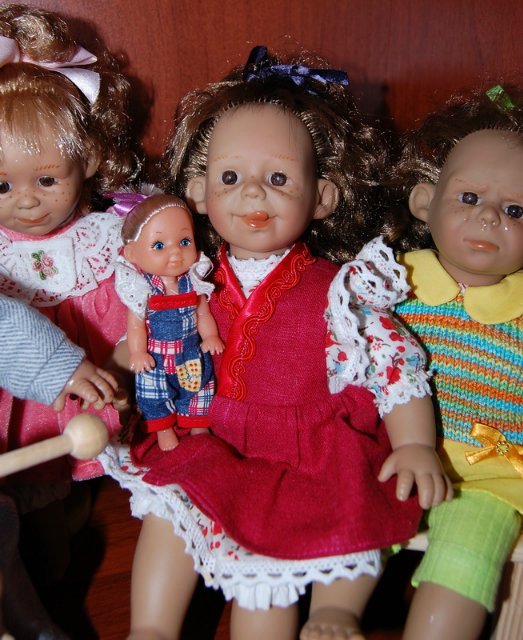 Куклы на полочке — Характерные испанские куклы: пупсы с мимикой (фото 3)