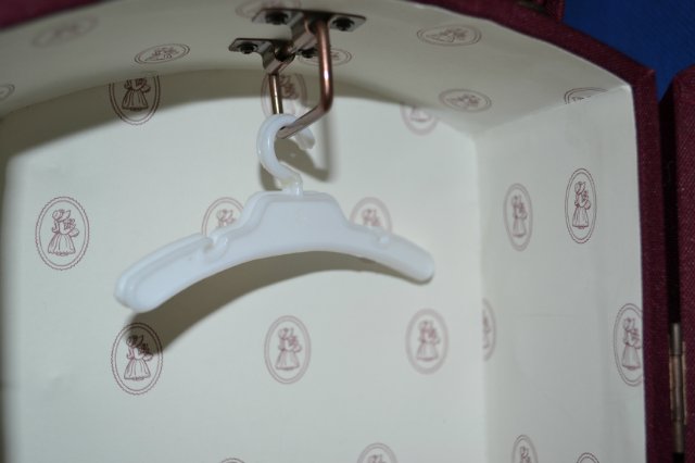 Дом-саквояж для малышки-мулатки от Ли Миддлтон