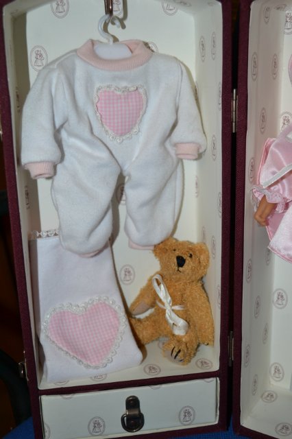 Дом-саквояж для малышки-мулатки от Ли Миддлтон