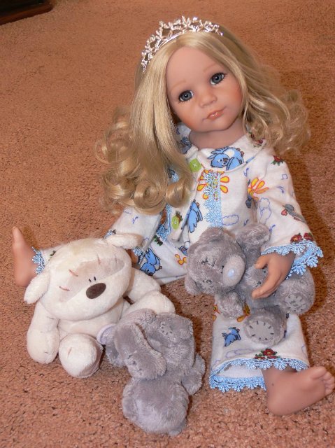 Утро у модниц. Одежда для кукол Gotz своими руками