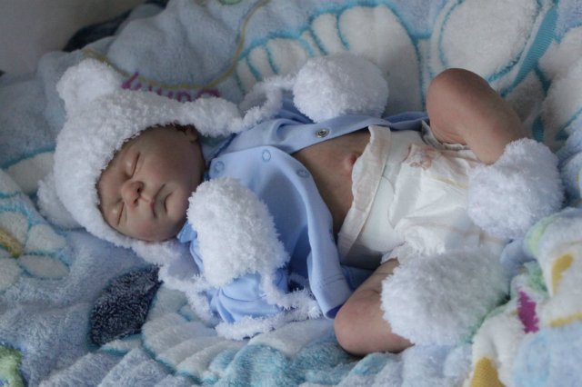 Спящий малышок Жульенчик. Куколка реборн Вишни Виктории