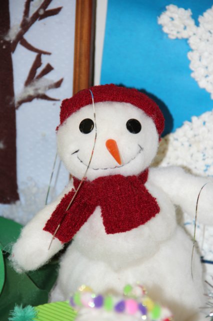 Необычные снеговики из обыденных вещей своими руками