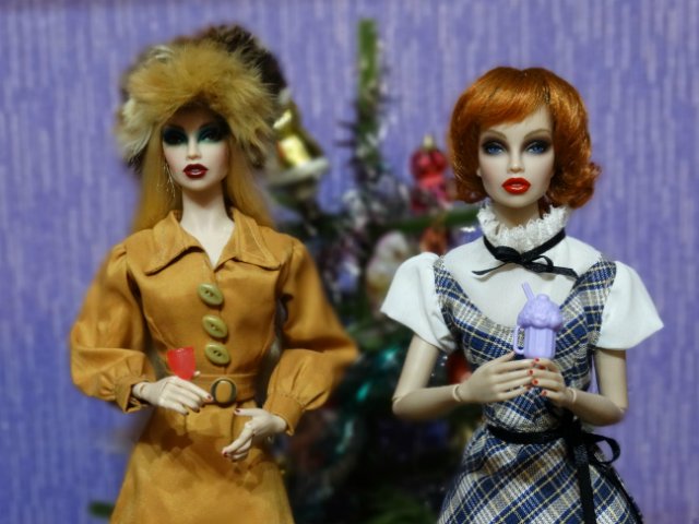 Пани Барбара и Людмила Марковна поздравляют вас