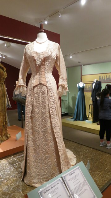 Как за неприметным фасадом может скрыватся просто удивительный Клондайк!!! Или "Это я удачно зашел!!!!!"