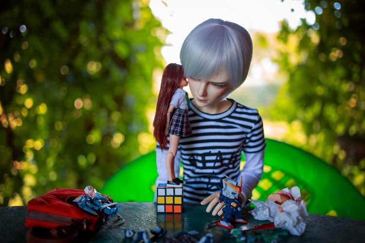 60 см vs 15 см. Или две истории из жизни Итана и Хотару