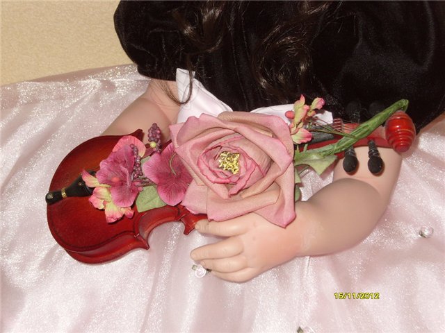 Музыка,розы,овации-Коллекционная кукла "Аполлония" от Ф.Спанос (фото 8)