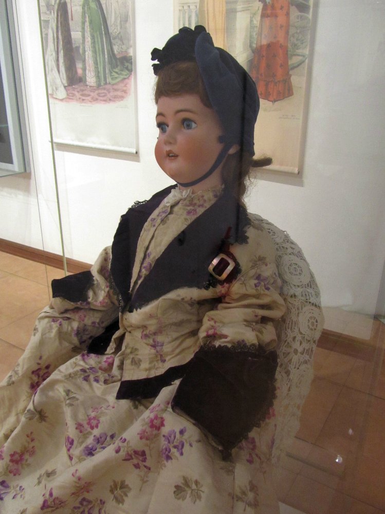 «Мода по-взрослому. Истории из кукольного гардероба» - выставка в Музее-заповеднике «Царицыно» - продолжение - 6-ой зал.