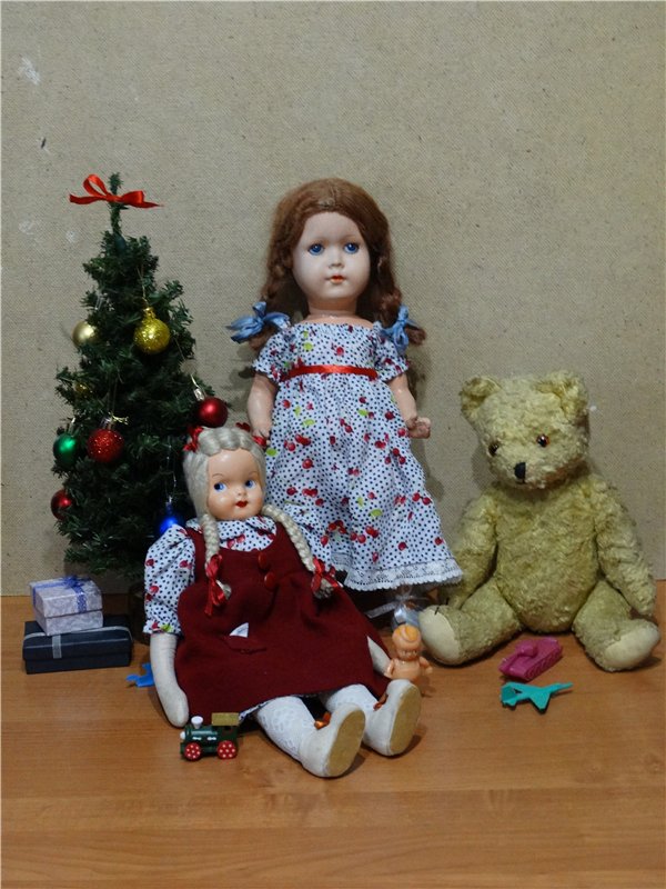 Новый год для самых стареньких кукол