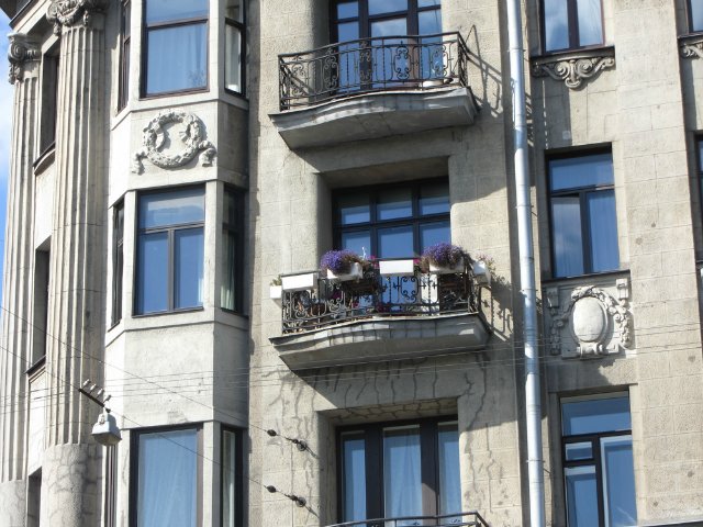 Приглашаем на водную экскурсию по Петербургу