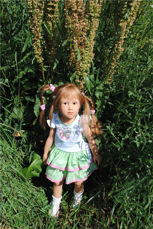 Летняя прогулка милой девочки Паулы Heidi Plusczok