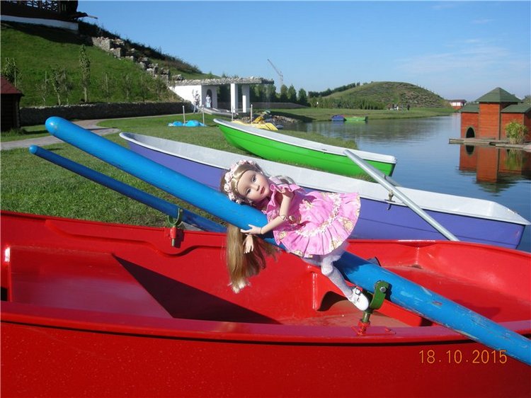 Первые прогулки Алисы — Фэшн