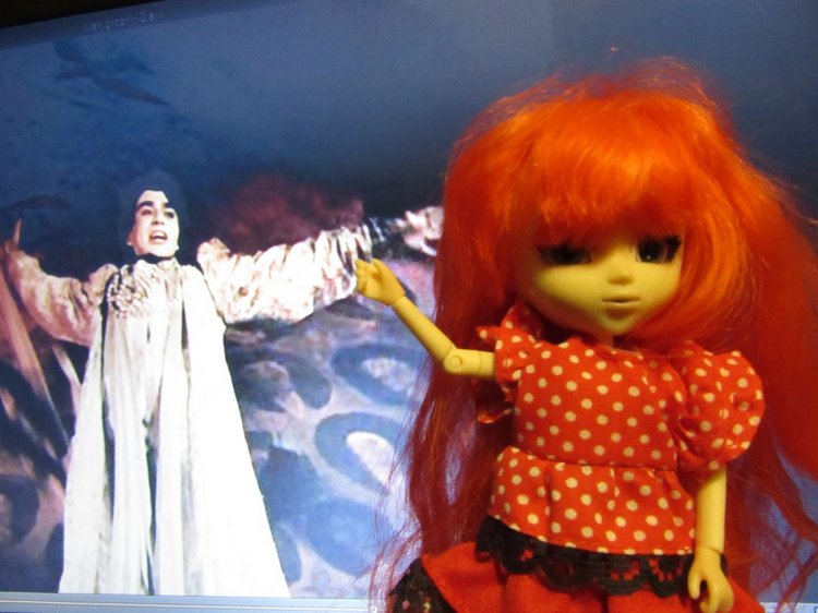 Вечерний просмотр фильма-классики "Иван Грозный". Первая любовь Грелль: новые чувства, новый костюм