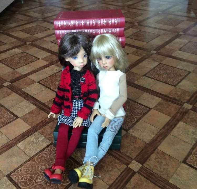 Куклы Кае Вигс и любовь к чтению