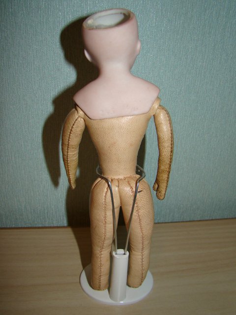 Антикварная карманная кукла Bähr & Pröschild на французском модном теле (фото 4)