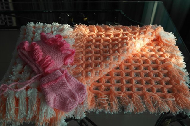 МК Плед из Помпонов — Как сделать аксессуары для кукол: сумки