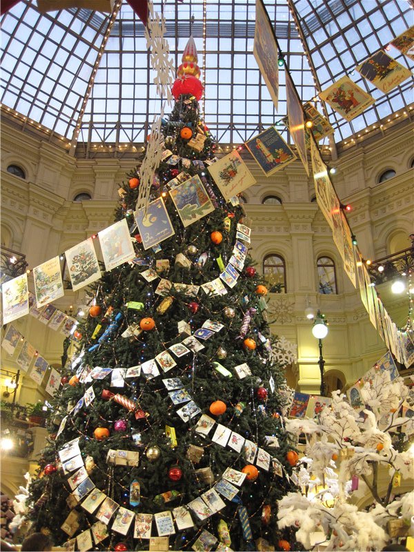 Как Элис и Муся посетили выставку кукол в Гостином дворе