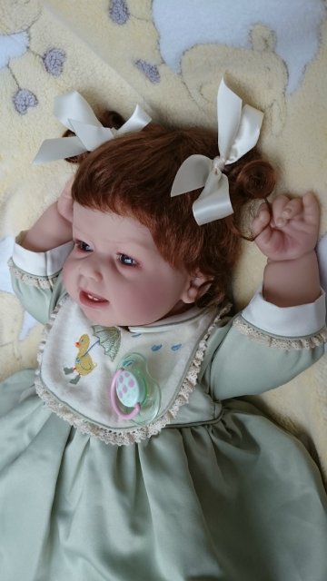 "У меня режутся зубки". Очень редкая девочка от Ли Миддлетон - Teething Blues (фото 5)