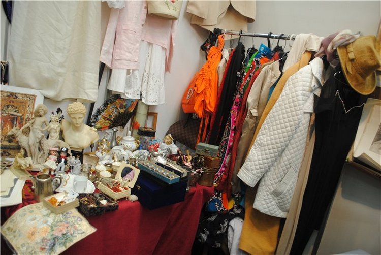 На Тишинку мы пошли – там сокровища нашли. Взгляд на «Блошиный рынок» со второго этажа | Бэйбики На Тишинку мы пошли – там сокровища нашли. Взгляд на «Блошиный рынок» со второго этажа