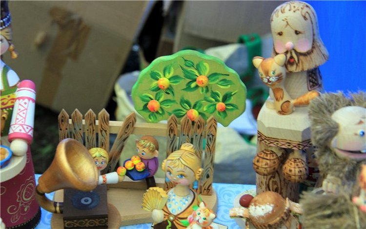 Троицкие гуляния у деревни Василёво, часть вторая. Архитектурно-этнографический музей под открытым небом "Василёво"