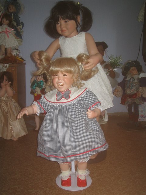 Виниловая азиаточка от Сюзан Липпл