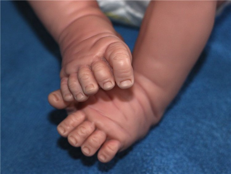 Девочка или мальчик, кукла Berenguer коллекция Bebe Real Collection Валентина (фото 9)