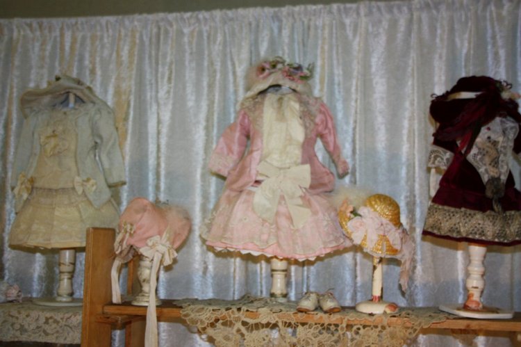 Выставка кукол, мишек тедди, кукольных домиков и миниатюры в Нидерландах 24-25 октября 2015 год. Четвертая часть | Бэйбики Выставка кукол, мишек тедди, кукольных домиков и миниатюры в Нидерландах 24-25 октября 2015 год. Четвертая часть (фото 8)