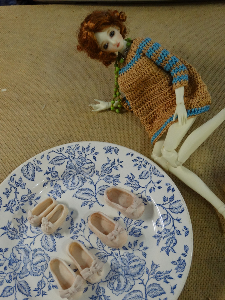 Туфельки из запекаемого пластика для кукол