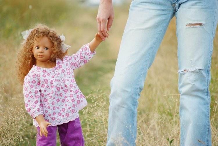 Антония на прогулке