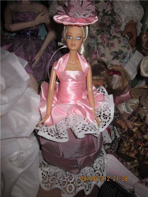 Очумелые ручки или тоска по прекрасному. Куклы-шкатулки своими руками (фото 6)