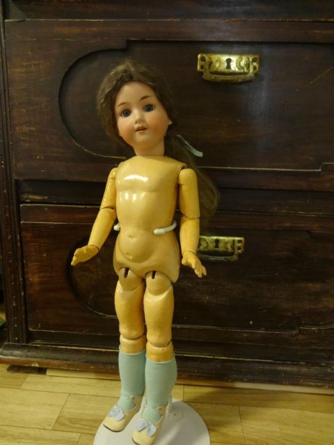 Я называла её Ася. Armand Marseille