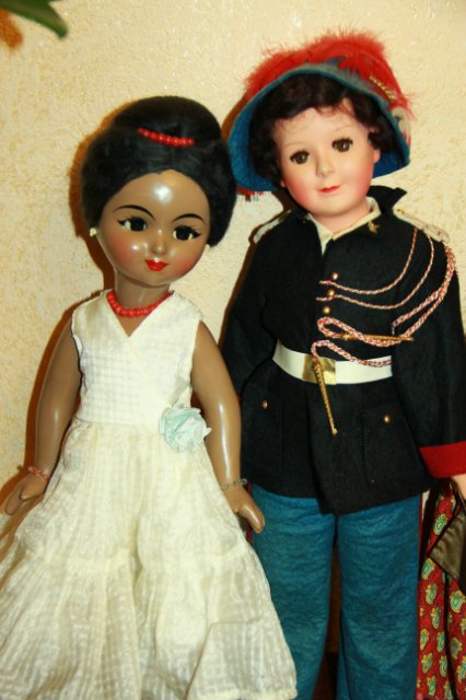 Жемчужины моей коллекции антикварная французская пара Petitcollin и кубинка 1970-х ивановской фабрики игрушек (фото 9)