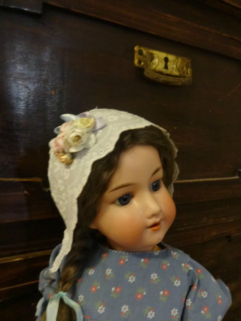 Я называла её Ася. Armand Marseille