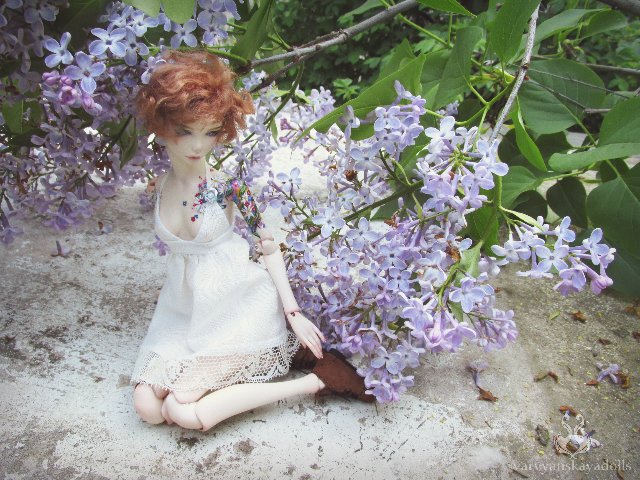 Шарнирная кукла Изабэль, дева в сирени