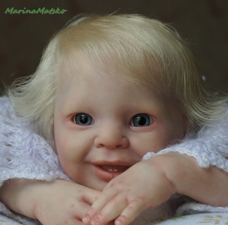 Весёлая хохотушка Маришка. Работа Марины Мацко