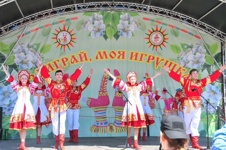 2-й Фестиваль русской народной игрушки "Заиграй, моя игрушка". Тула, 2016 | Бэйбики 2-й Фестиваль русской народной игрушки "Заиграй, моя игрушка". Тула, 2016 (фото 10)