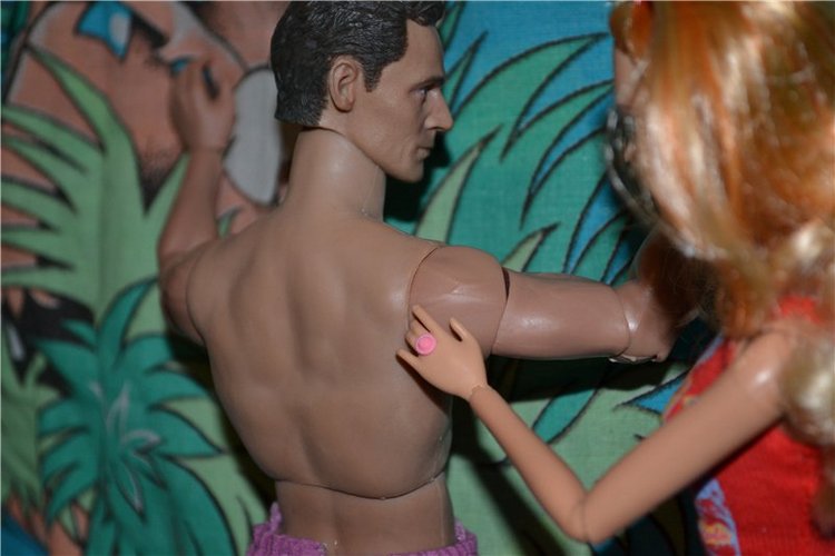 Том Хиддлстон в миниатюре! Уже дома! Ура (фото 5)