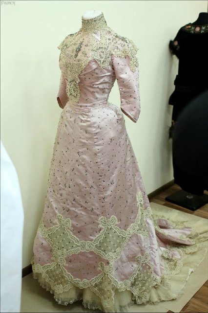 Для тех, кто в поиске или Каждый охотник желает знать. Викторианские и эдвардианские наряды