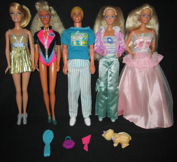 «Эффект насмотренности» или 200 фирменных кукольных нарядов | Бэйбики «Эффект насмотренности» или 200 фирменных кукольных нарядов