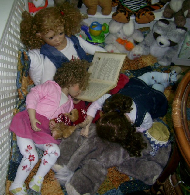 Сказка, рассказанная на ночь - или сестрички Оранж и Добывайки. Моя кукольная коллекция